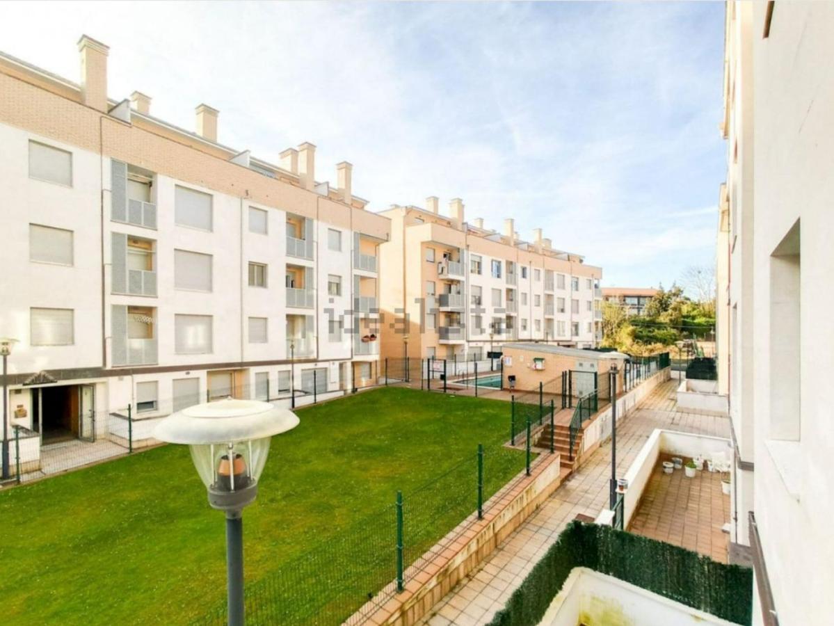 Esguil, Apartamento Con Piscina, A 3 Km De La Playa Vut-2995-As 利亚内斯 外观 照片