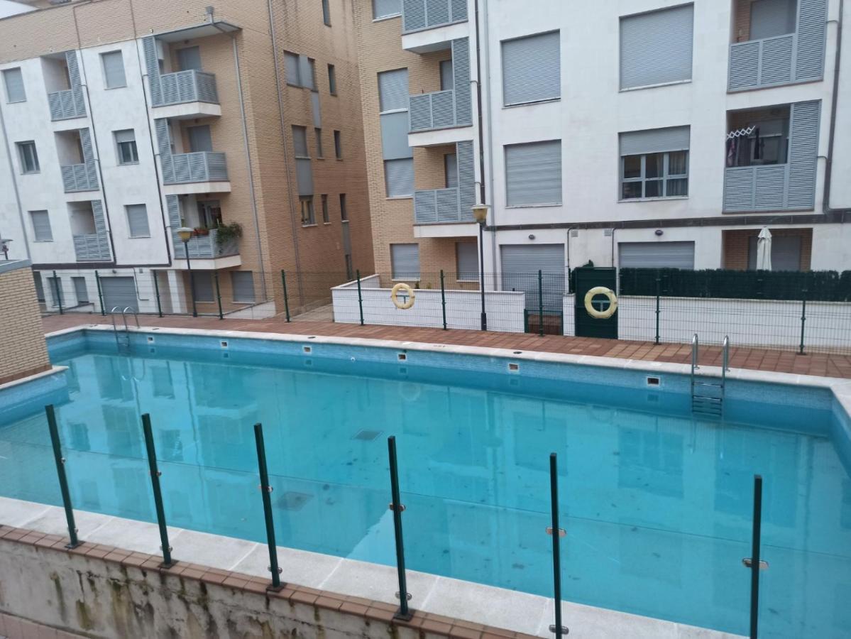 Esguil, Apartamento Con Piscina, A 3 Km De La Playa Vut-2995-As 利亚内斯 外观 照片