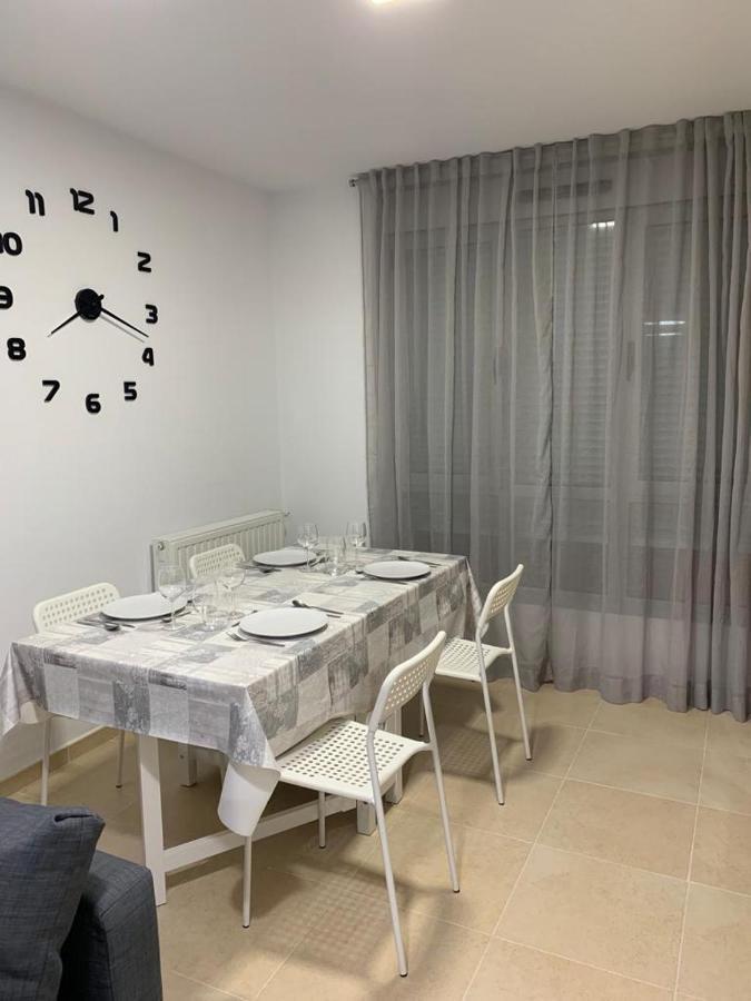 Esguil, Apartamento Con Piscina, A 3 Km De La Playa Vut-2995-As 利亚内斯 外观 照片